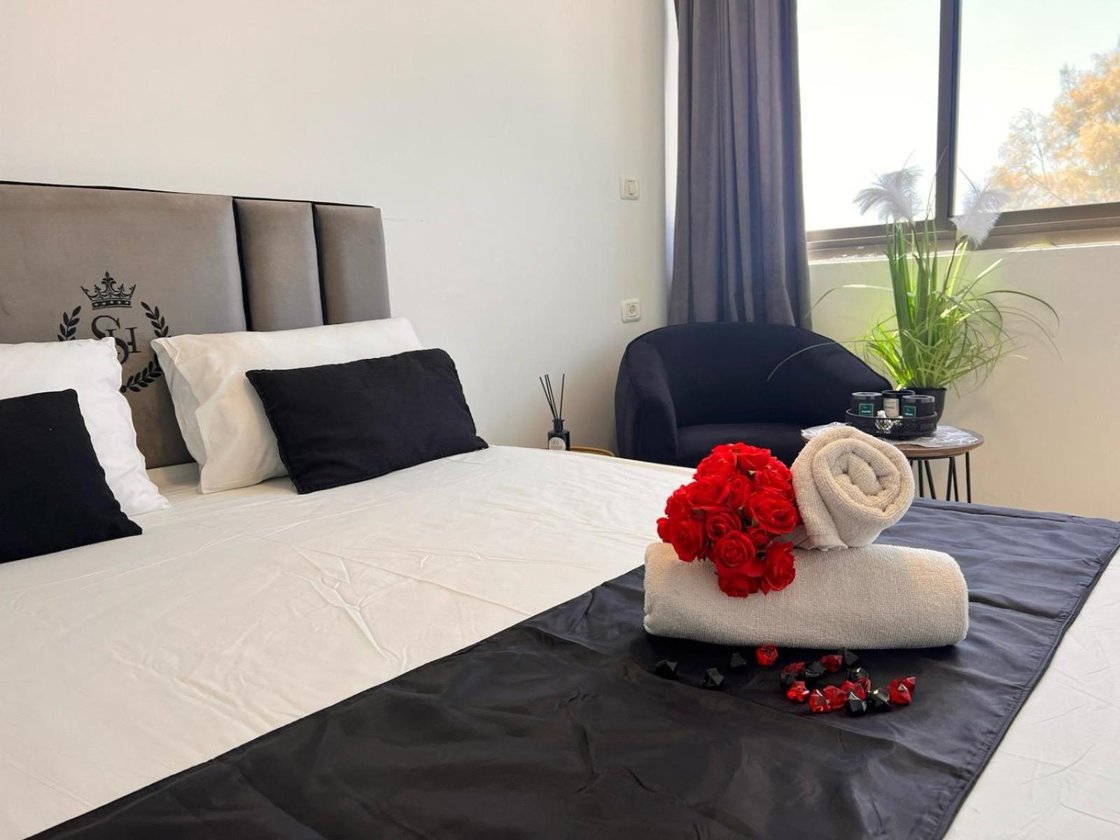 Elis Boutique Hotel Bat Yam Exterior foto