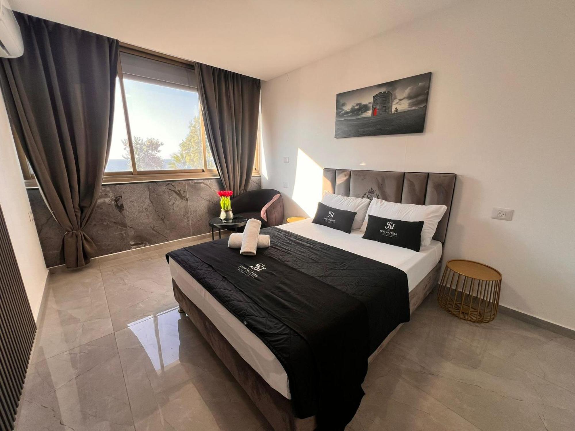 Elis Boutique Hotel Bat Yam Exterior foto