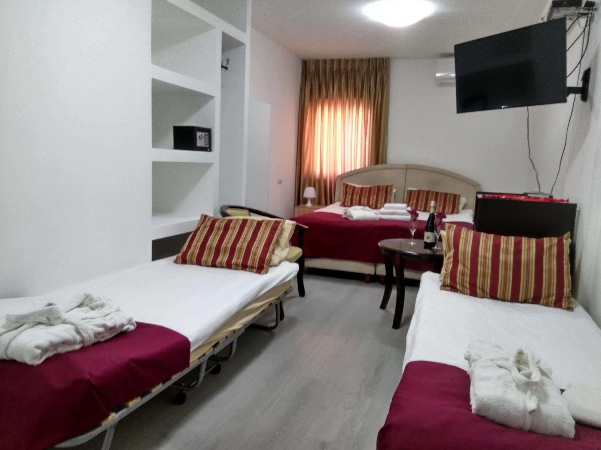 Elis Boutique Hotel Bat Yam Exterior foto