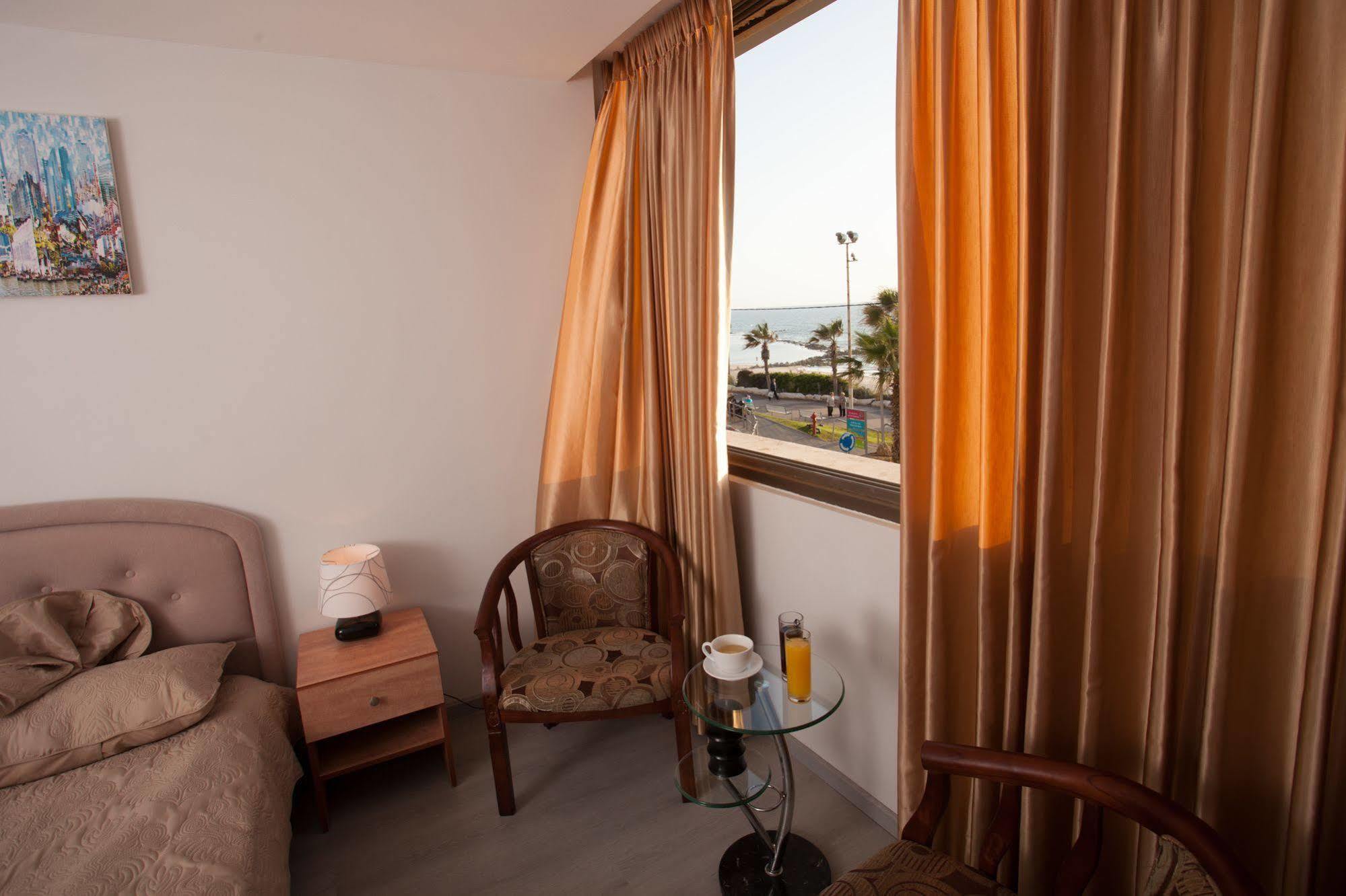 Elis Boutique Hotel Bat Yam Exterior foto