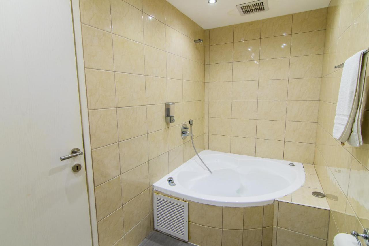 Elis Boutique Hotel Bat Yam Exterior foto
